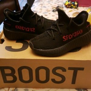 Kids Yeezy Boost 350